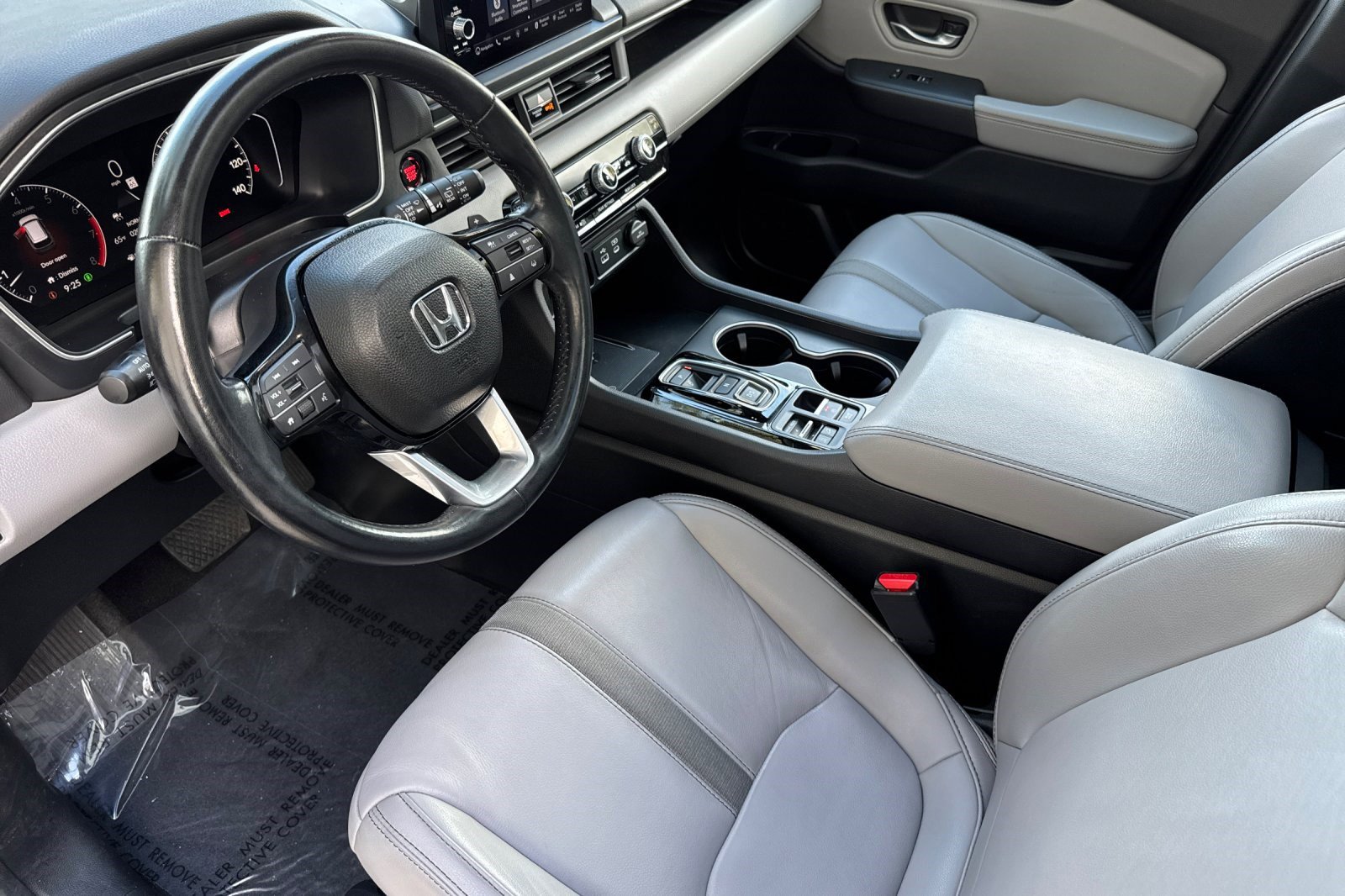 Certified 2024 Honda Pilot Touring image 4