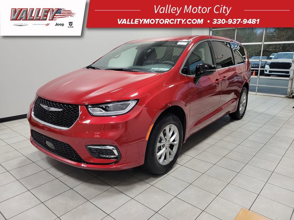 New 2026 Chrysler Pacifica Select