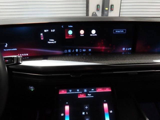 Used 2025 Cadillac Escalade ESV V w/ LPO, ONYX Package image 26