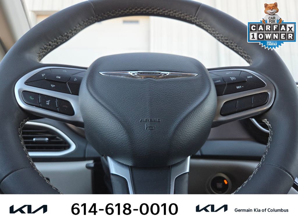 Used 2023 Chrysler Voyager LX image 22
