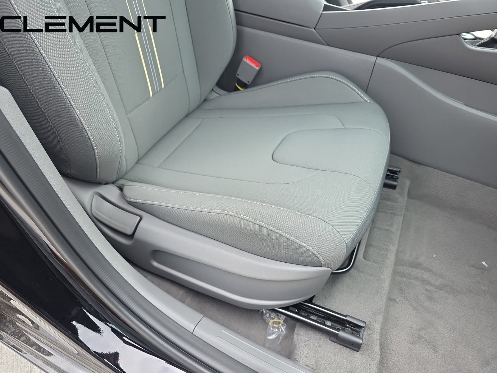 Certified 2025 Hyundai Elantra Sport FWD image 35