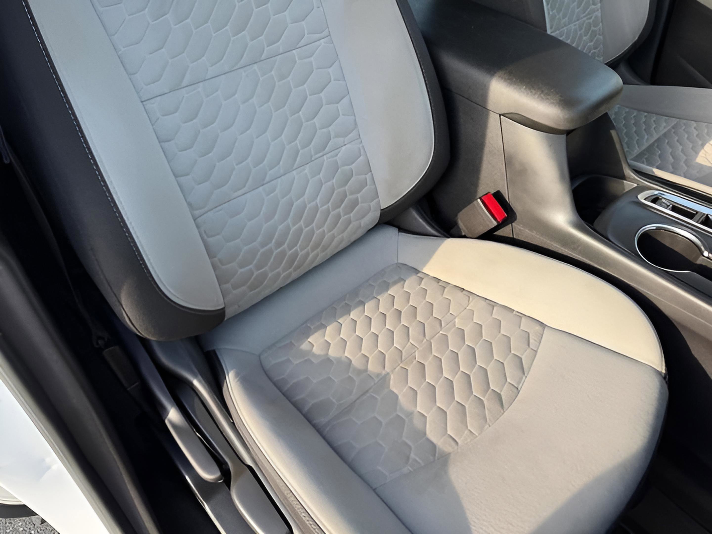 Used 2020 Chevrolet Equinox LS w/ LPO, Floor Liner Package image 14