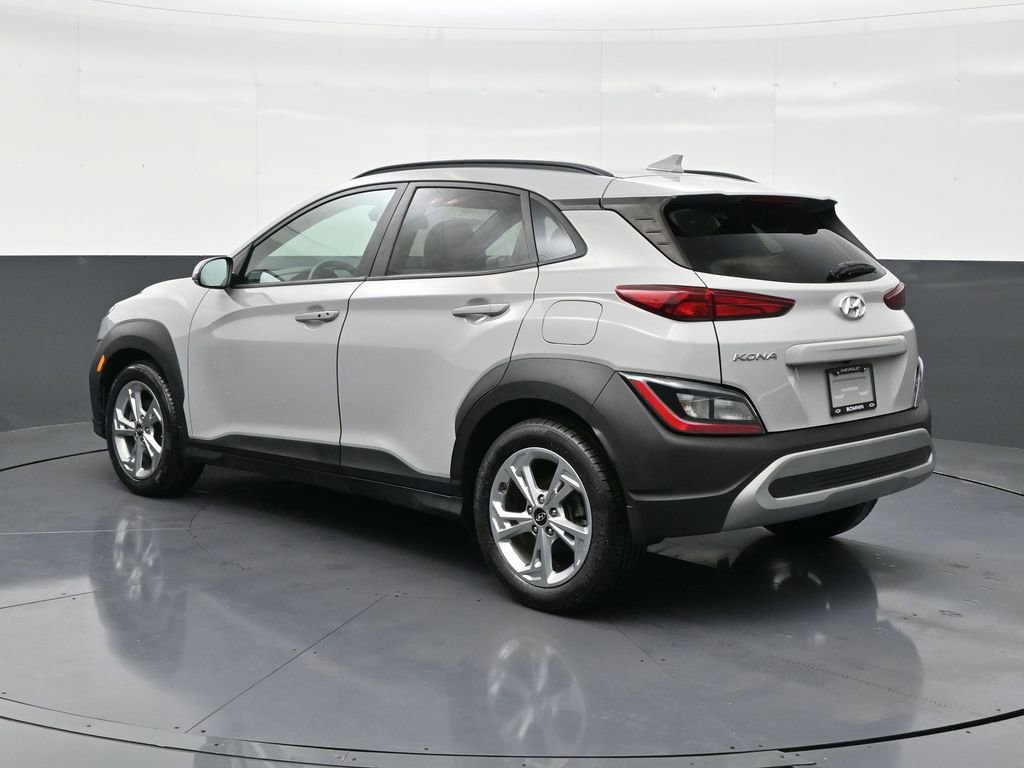Used 2022 Hyundai Kona SEL image 3