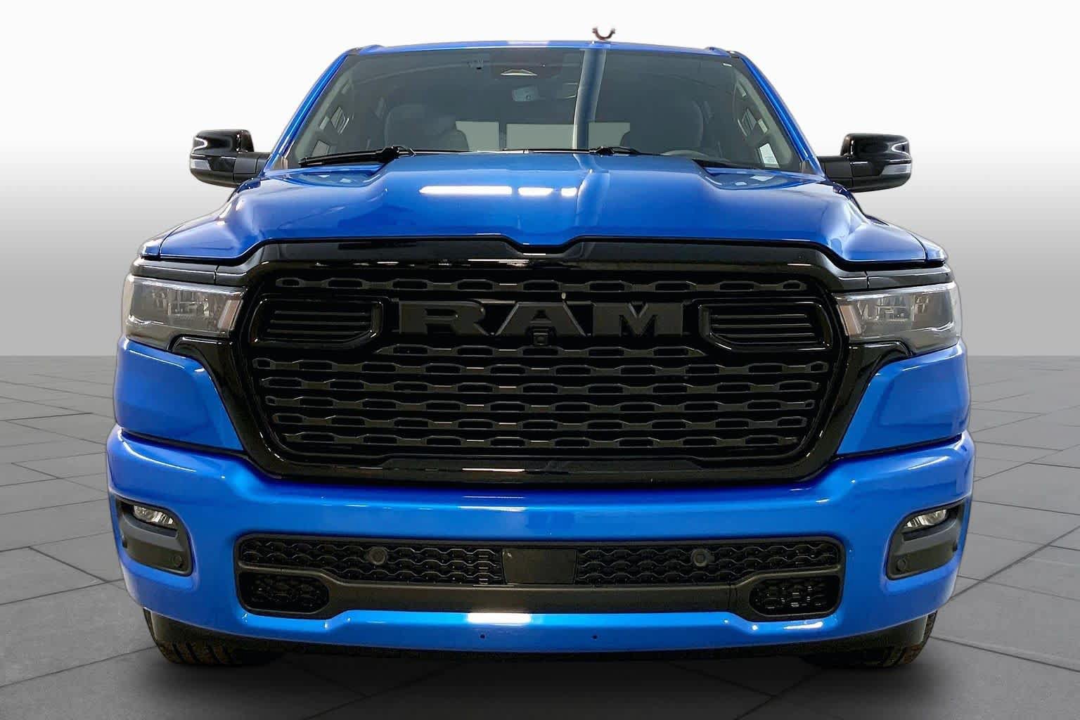 Used 2025 RAM 1500 Big Horn AWD/4WD image 3