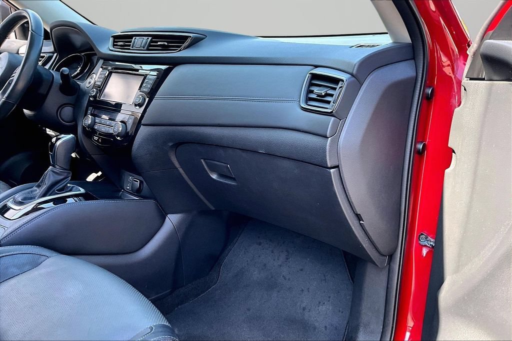 Used 2017 Nissan Rogue SL AWD/4WD image 23