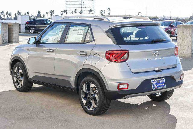 New 2026 Hyundai Venue SEL FWD image 4