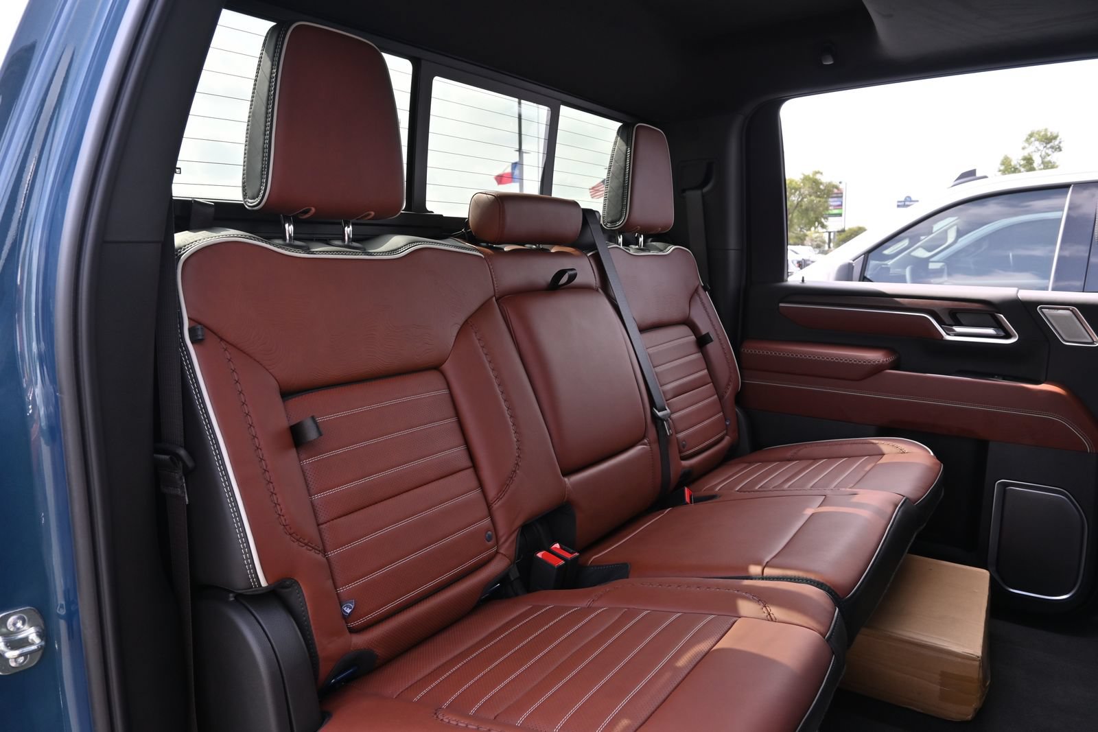 New 2026 GMC Sierra 3500 Denali Ultimate AWD/4WD image 23