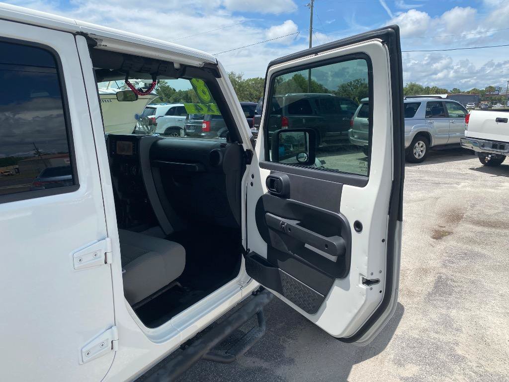 Used 2008 Jeep Wrangler Unlimited Rubicon w/ PWR Convenience Group AWD/4WD image 21