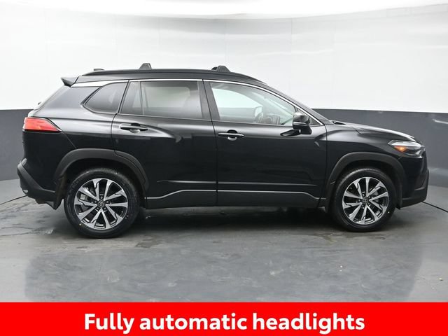Certified 2022 Toyota Corolla Cross XLE w/ Black Badges Package (TMS) AWD/4WD image 8