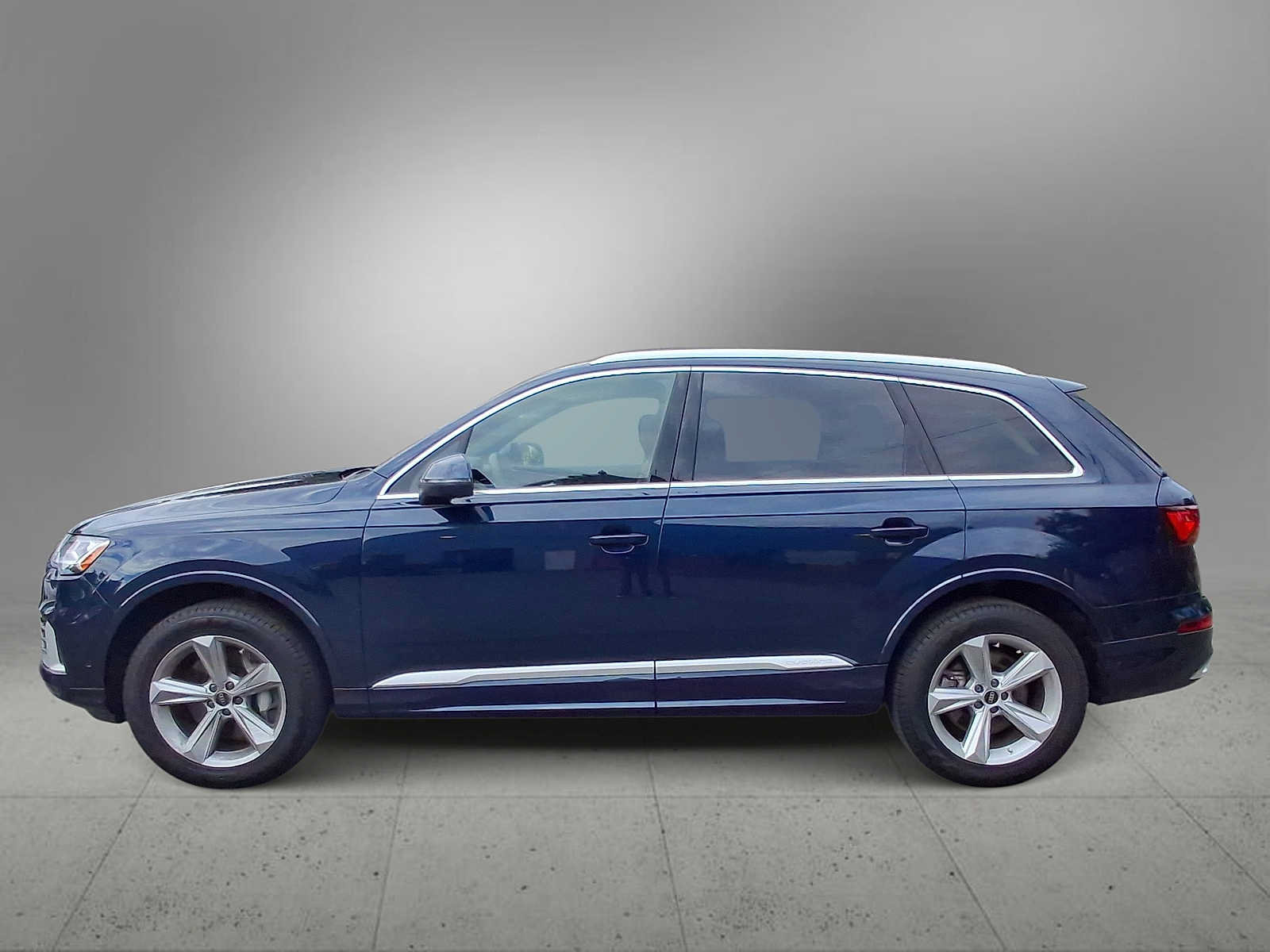 Certified 2023 Audi Q7 2.0T Premium w/ Convenience Package AWD/4WD image 5