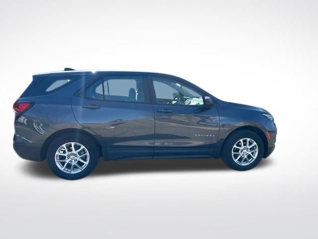 Used 2022 Chevrolet Equinox LS image 7