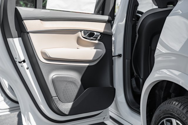 New 2026 Volvo XC90 B5 Plus image 33