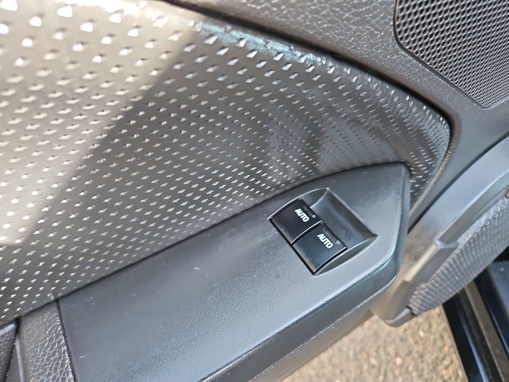 Used 2008 Ford Mustang GT Premium RWD image 12