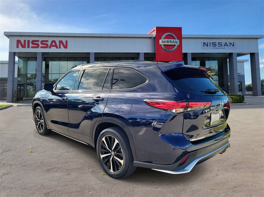 Used 2021 Toyota Highlander XSE image 6