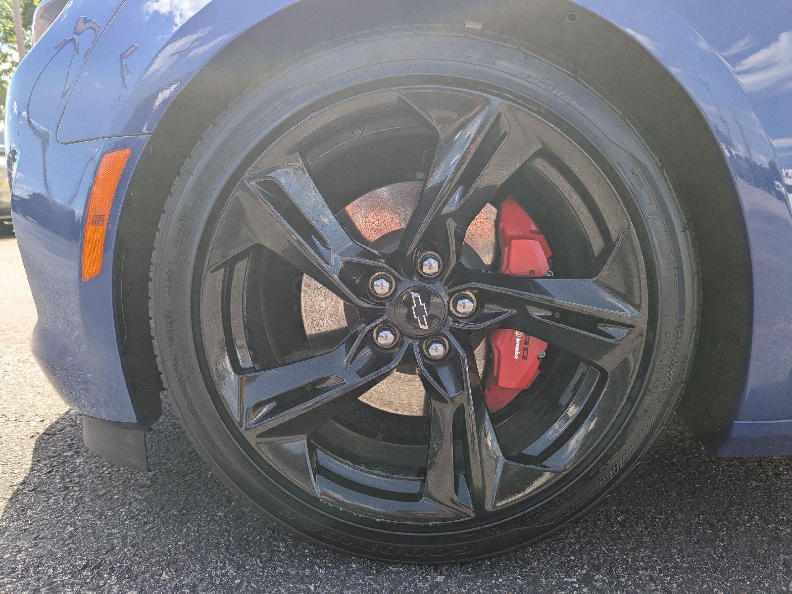 Used 2023 Chevrolet Camaro LT w/ Technology Package RWD image 12