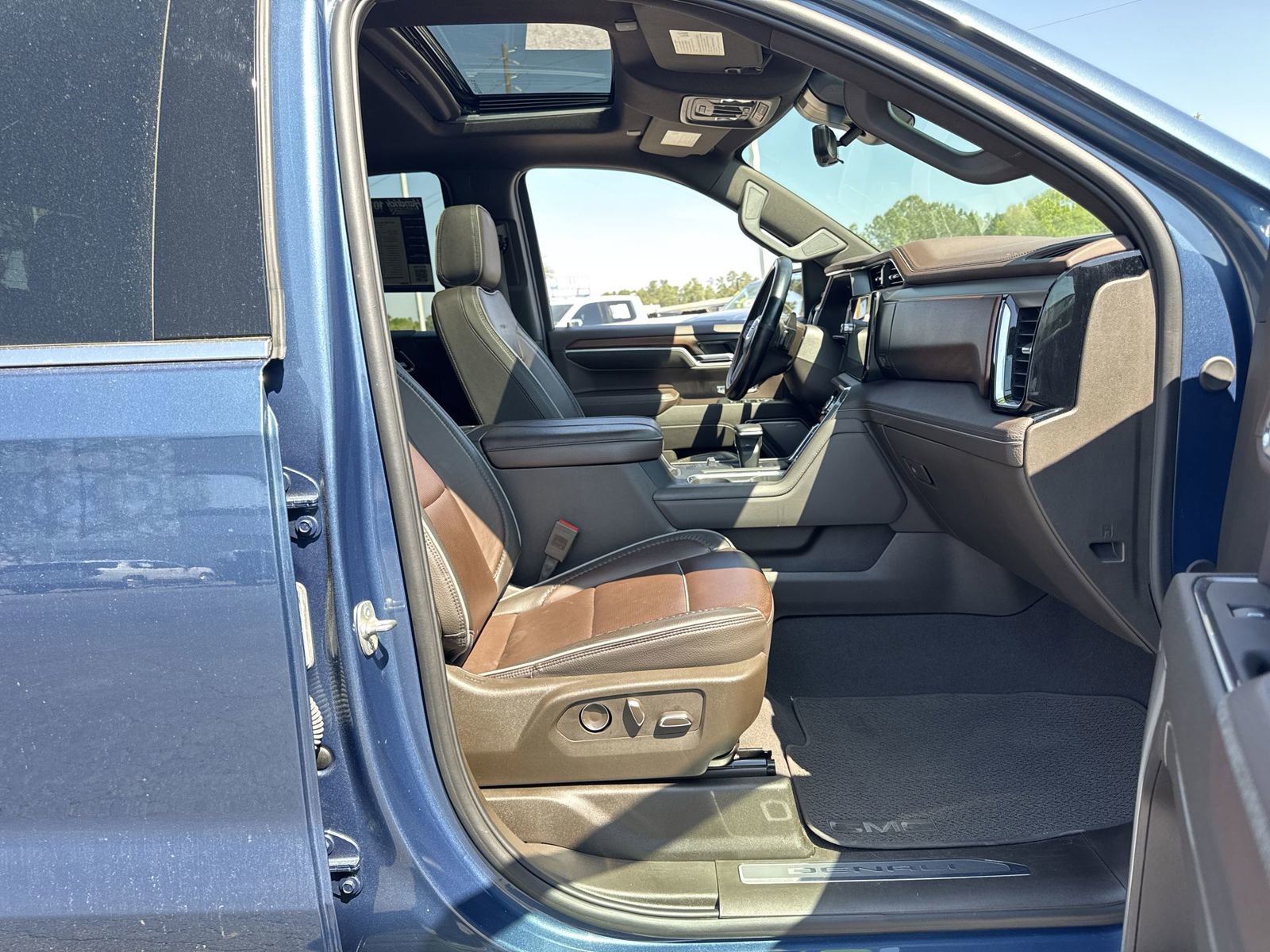 Certified 2025 GMC Sierra 1500 Denali w/ Denali Reserve Package image 33