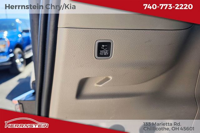 Used 2024 Jeep Wagoneer L Series II w/ Flexible Seating Group AWD/4WD image 29