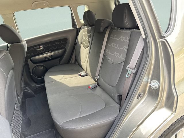 Used 2012 Kia Soul + FWD image 20