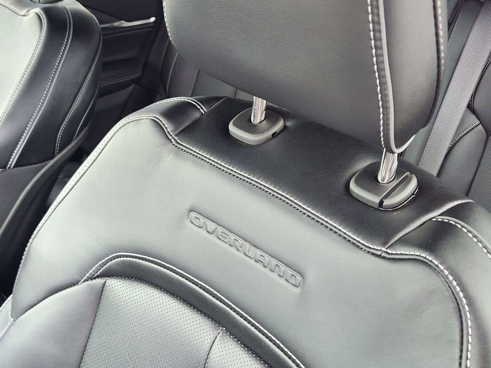Used 2024 Jeep Grand Cherokee Overland image 15