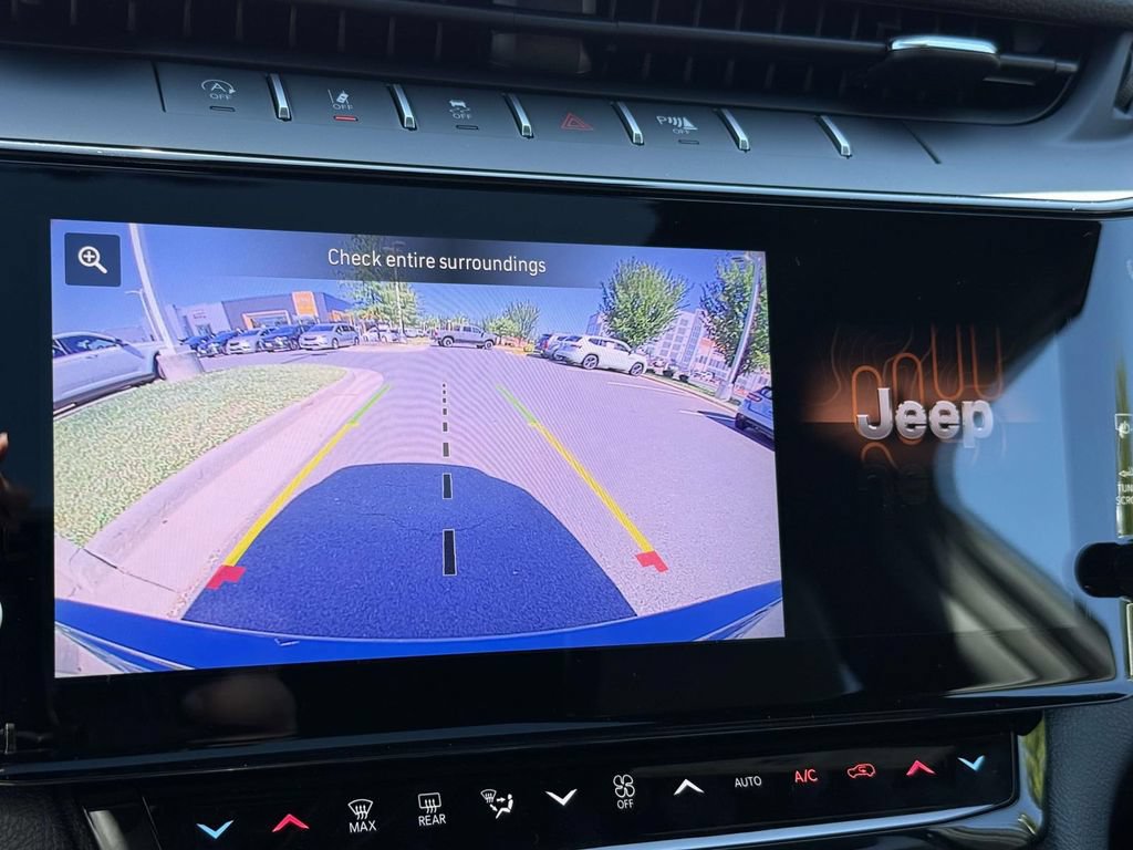 New 2027 Jeep Grand Cherokee Limited w/ Limited Altitude Package AWD/4WD image 30