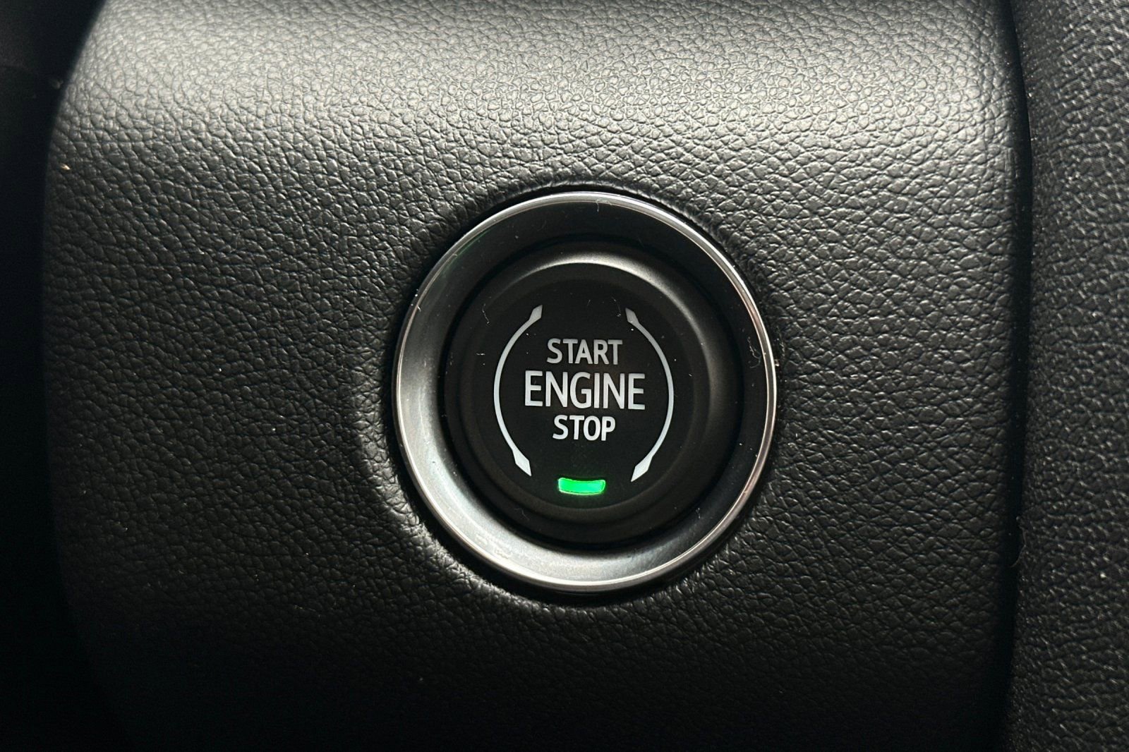 Used 2025 GMC Acadia AT4 w/ LPO, Floor Liner Package image 32