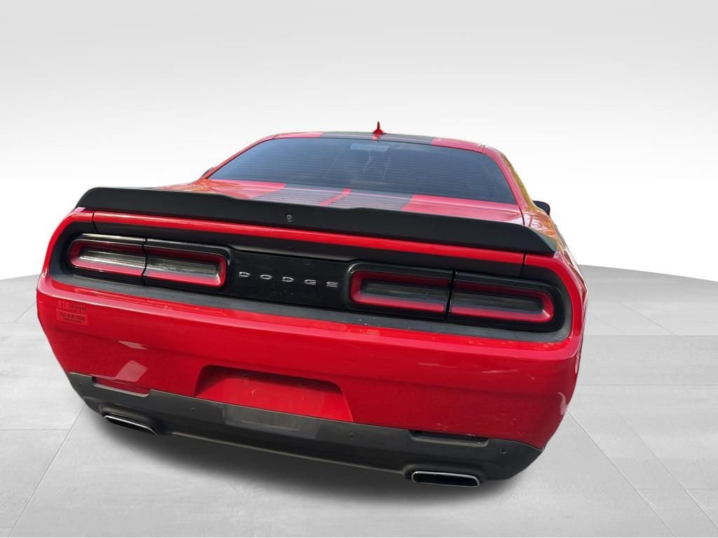 Used 2018 Dodge Challenger SXT w/ Blacktop Package image 12