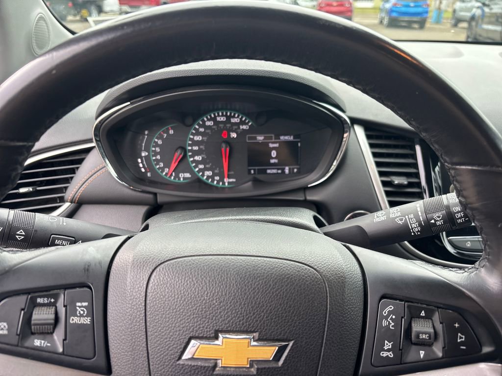 Used 2018 Chevrolet Trax LT w/ LT Convenience Package image 27