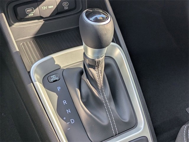 Certified 2025 Hyundai Venue SEL image 7