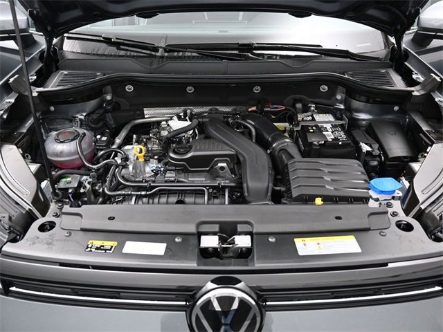 New 2026 Volkswagen Taos SE image 15