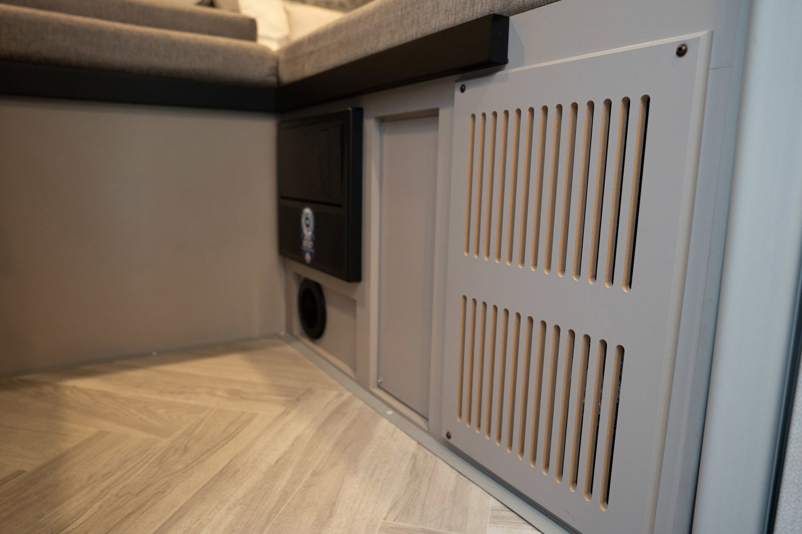 Used 2023 Mercedes-Benz Sprinter 4500 image 26