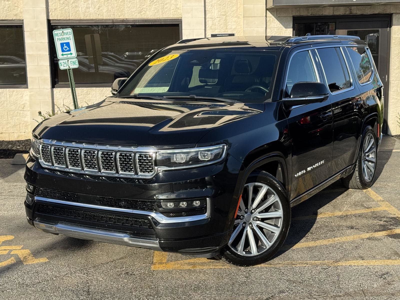 Used 2023 Jeep Grand Wagoneer Series II AWD/4WD image 2