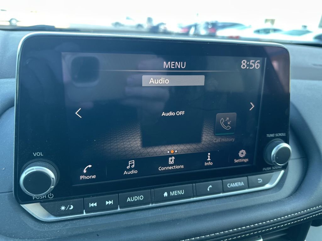 Used 2023 Nissan Rogue S image 12