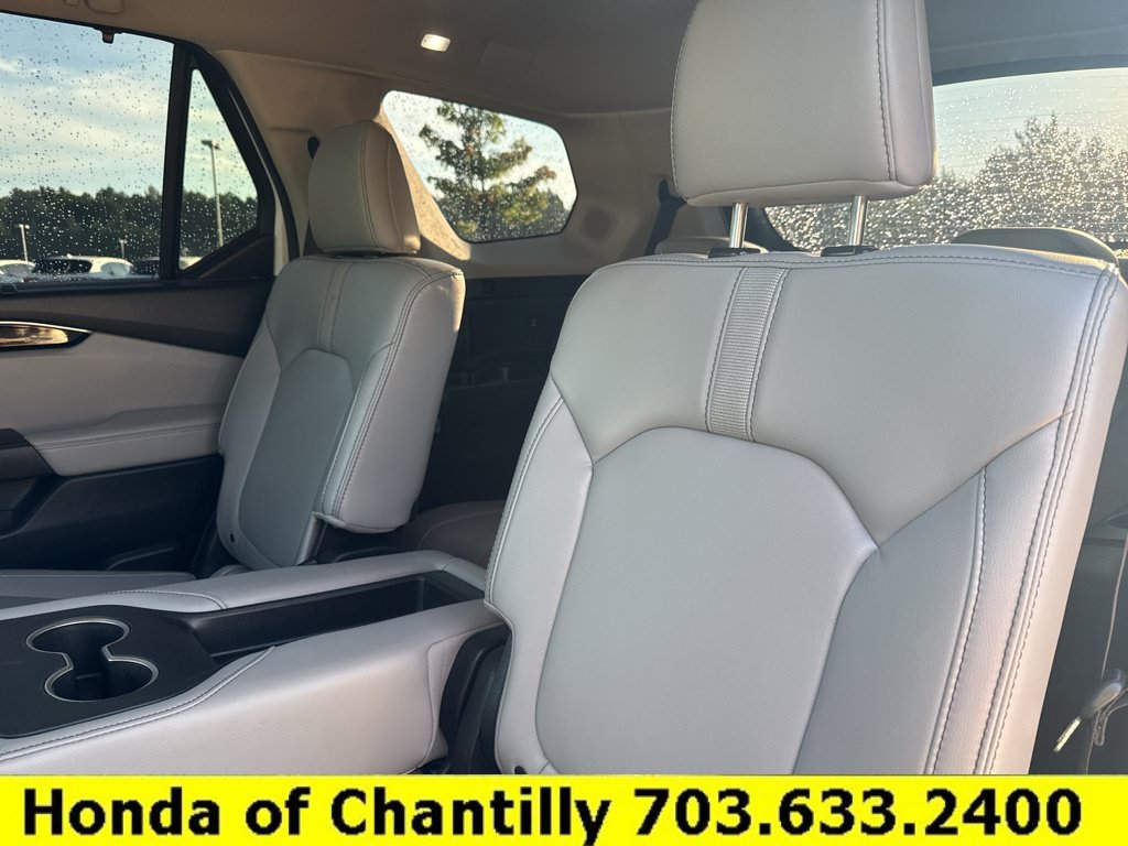 Certified 2025 Honda Pilot Touring image 25