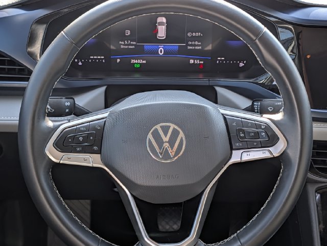 Used 2024 Volkswagen Taos SE FWD image 13
