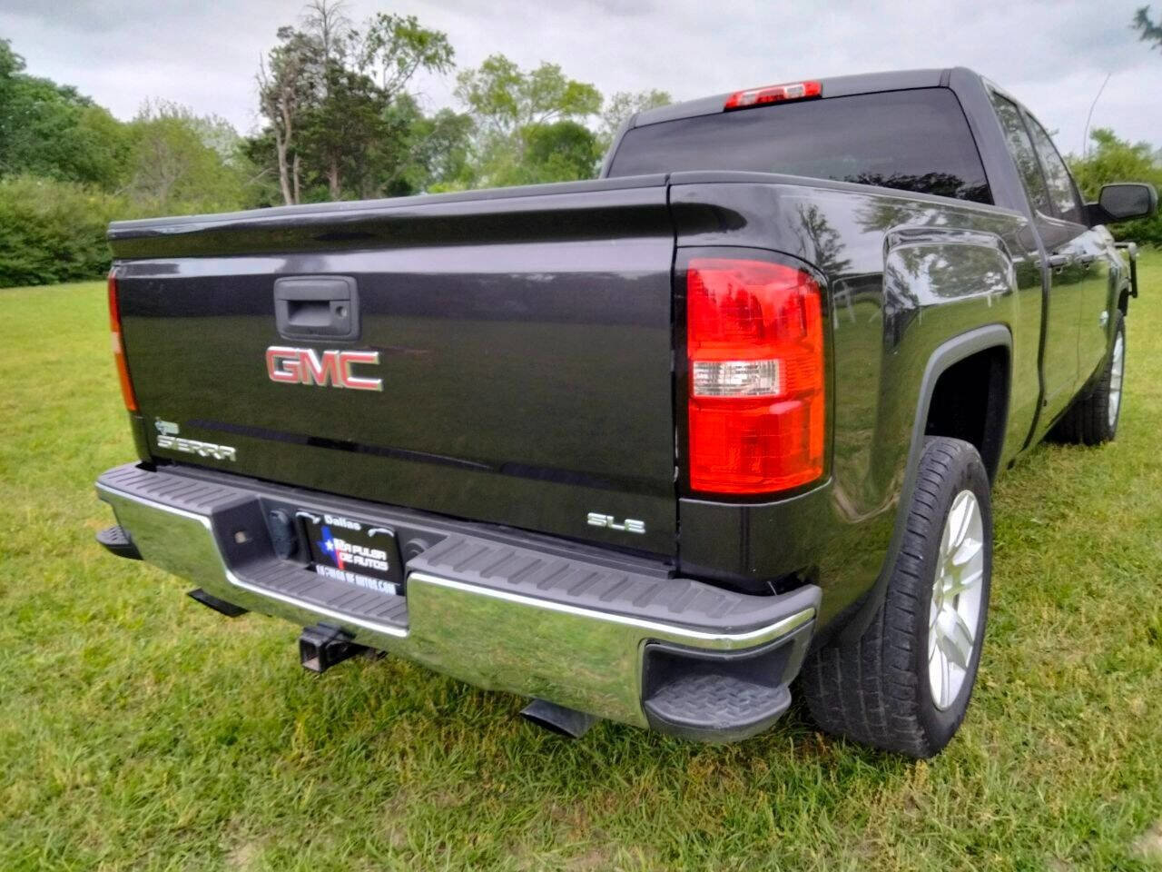 Used 2015 GMC Sierra 1500 SLE image 4