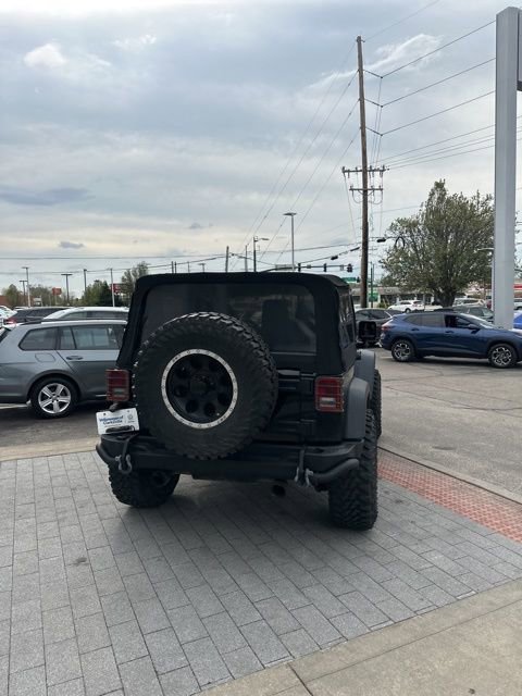 Used 2016 Jeep Wrangler Rubicon w/ Power Convenience Group image 10