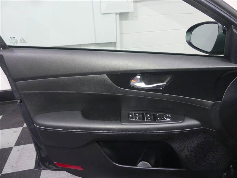 Used 2023 Kia Forte GT-Line FWD image 18