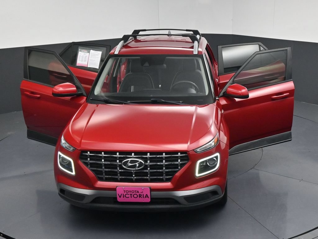 Used 2022 Hyundai Venue Limited FWD image 27