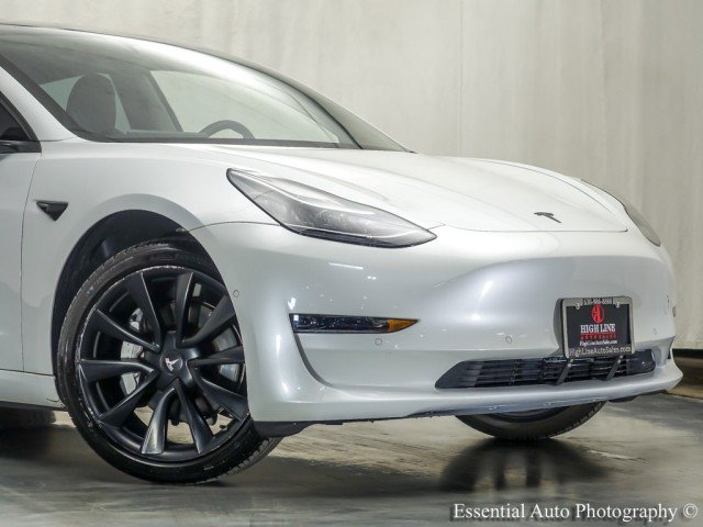 Used 2019 Tesla Model 3 Standard Range Plus image 2