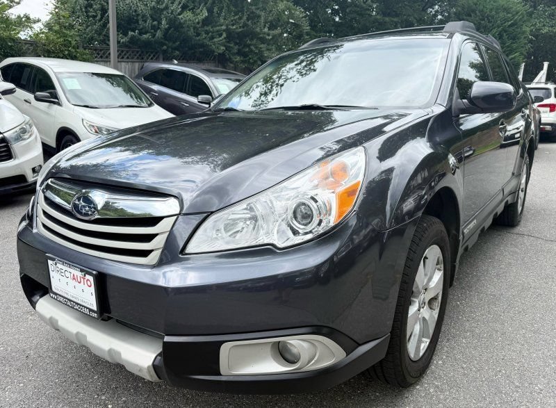 Used 2012 Subaru Outback 3.6R Limited AWD/4WD image 3
