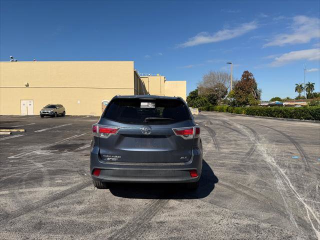 Used 2016 Toyota Highlander XLE image 4
