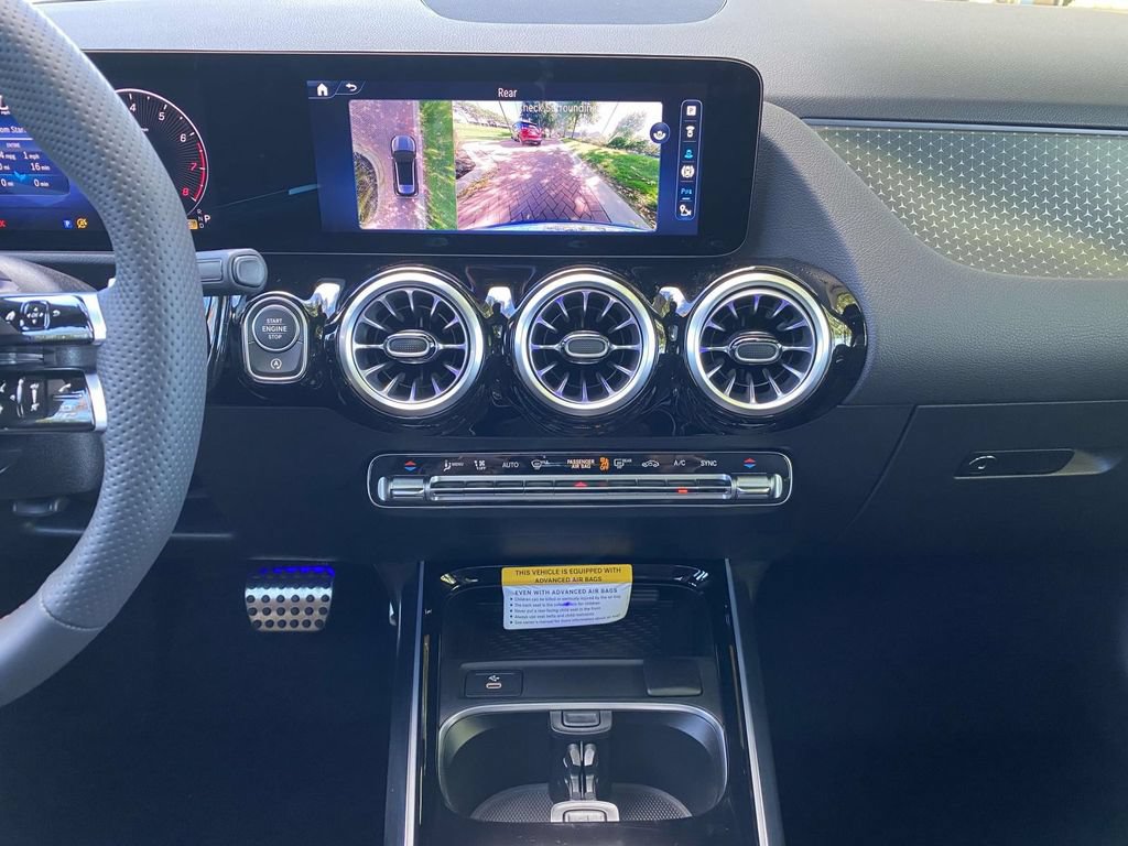 Used 2025 Mercedes-Benz GLA 250 image 38