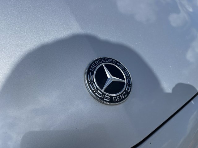 Used 2019 Mercedes-Benz E 450 4MATIC Cabriolet image 2