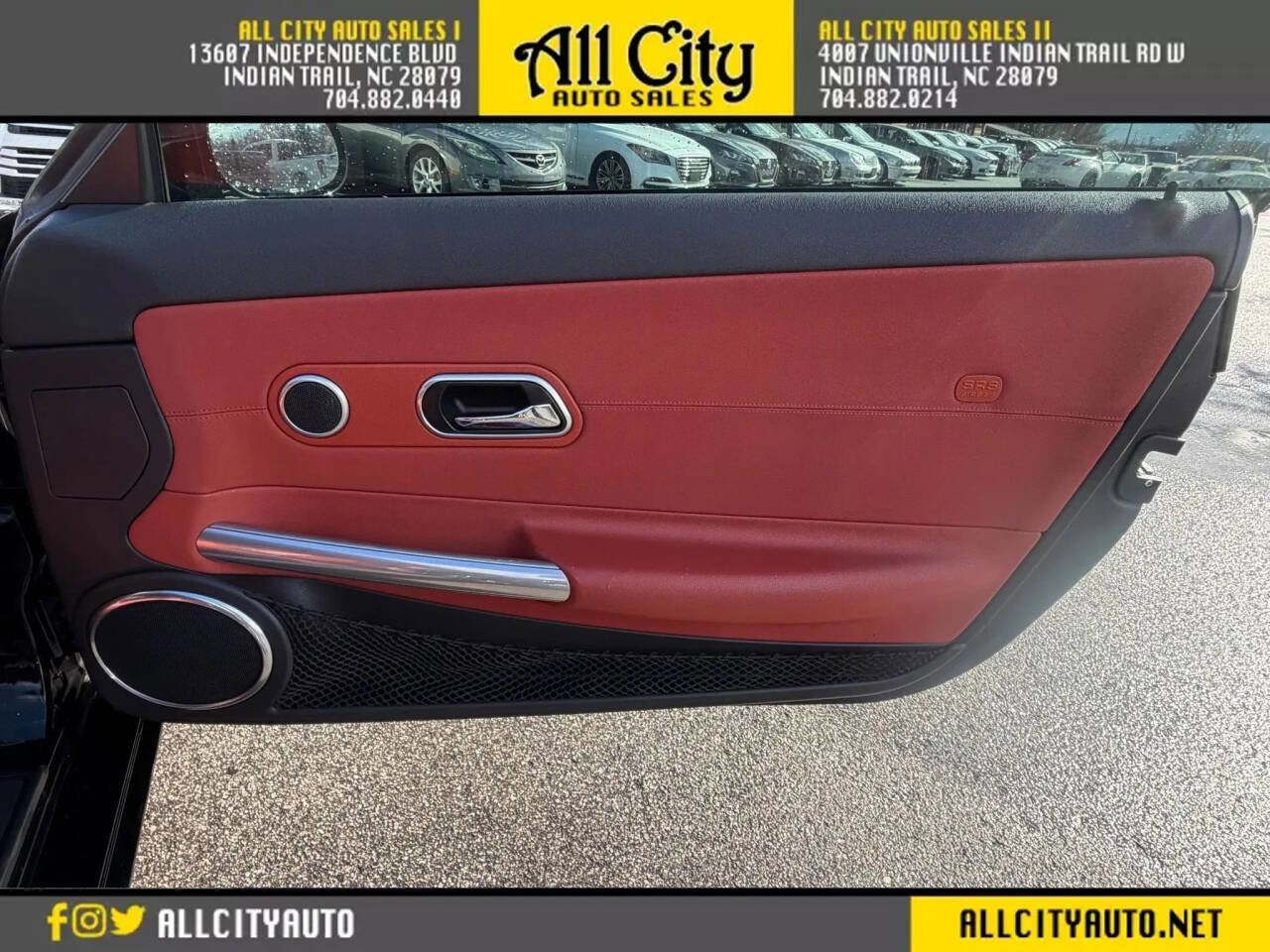 Used 2005 Chrysler Crossfire Limited image 26