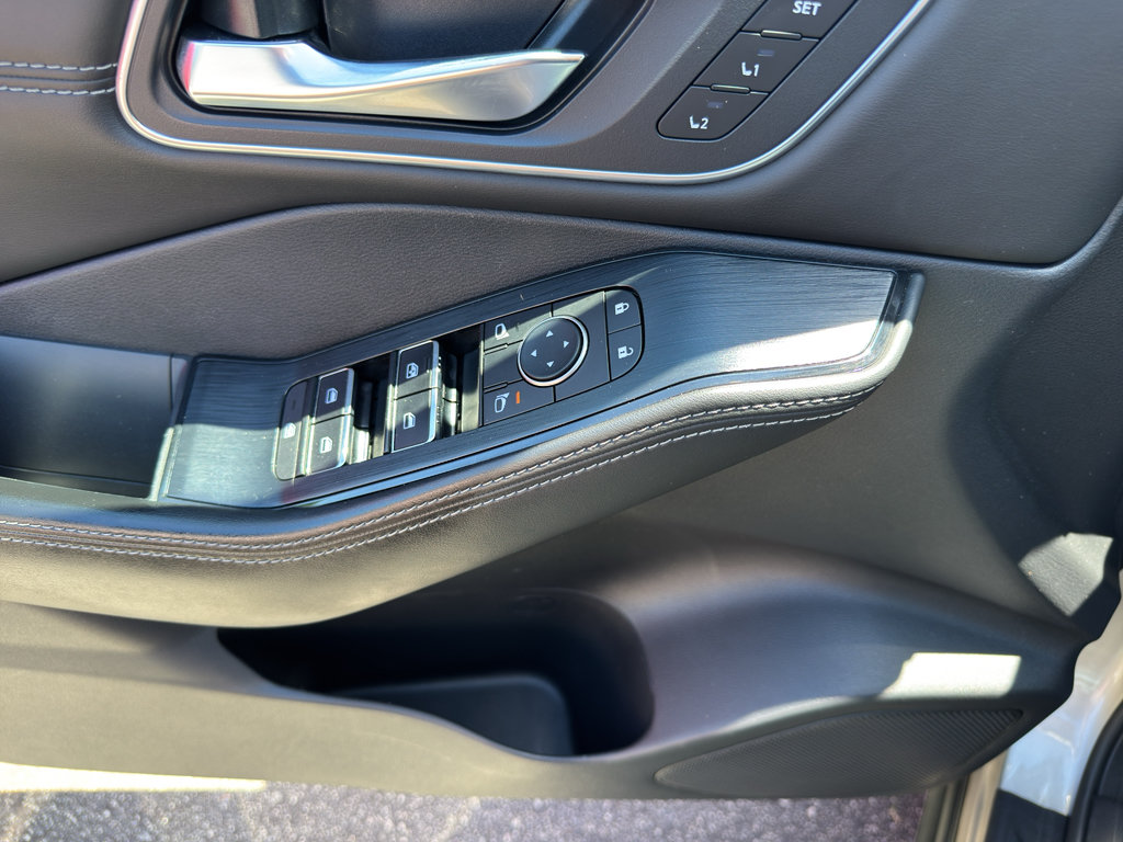 Used 2021 Nissan Rogue Platinum AWD/4WD image 22