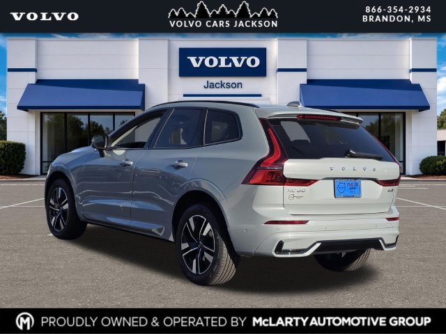 New 2026 Volvo XC60 B5 Plus w/ Climate Package AWD/4WD image 3