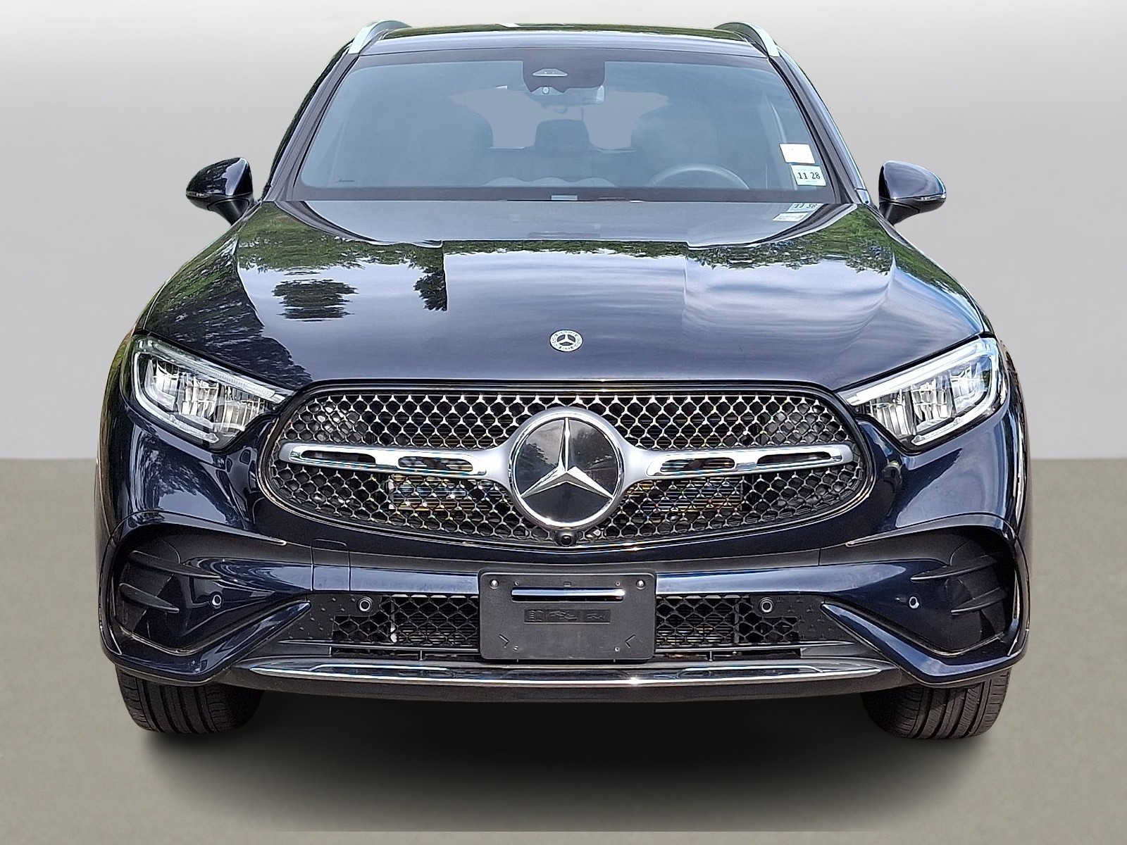 Used 2024 Mercedes-Benz GLC 300 4MATIC image 2