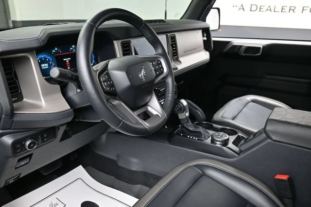 Used 2025 Ford Bronco Outer Banks w/ Sasquatch Package AWD/4WD image 14
