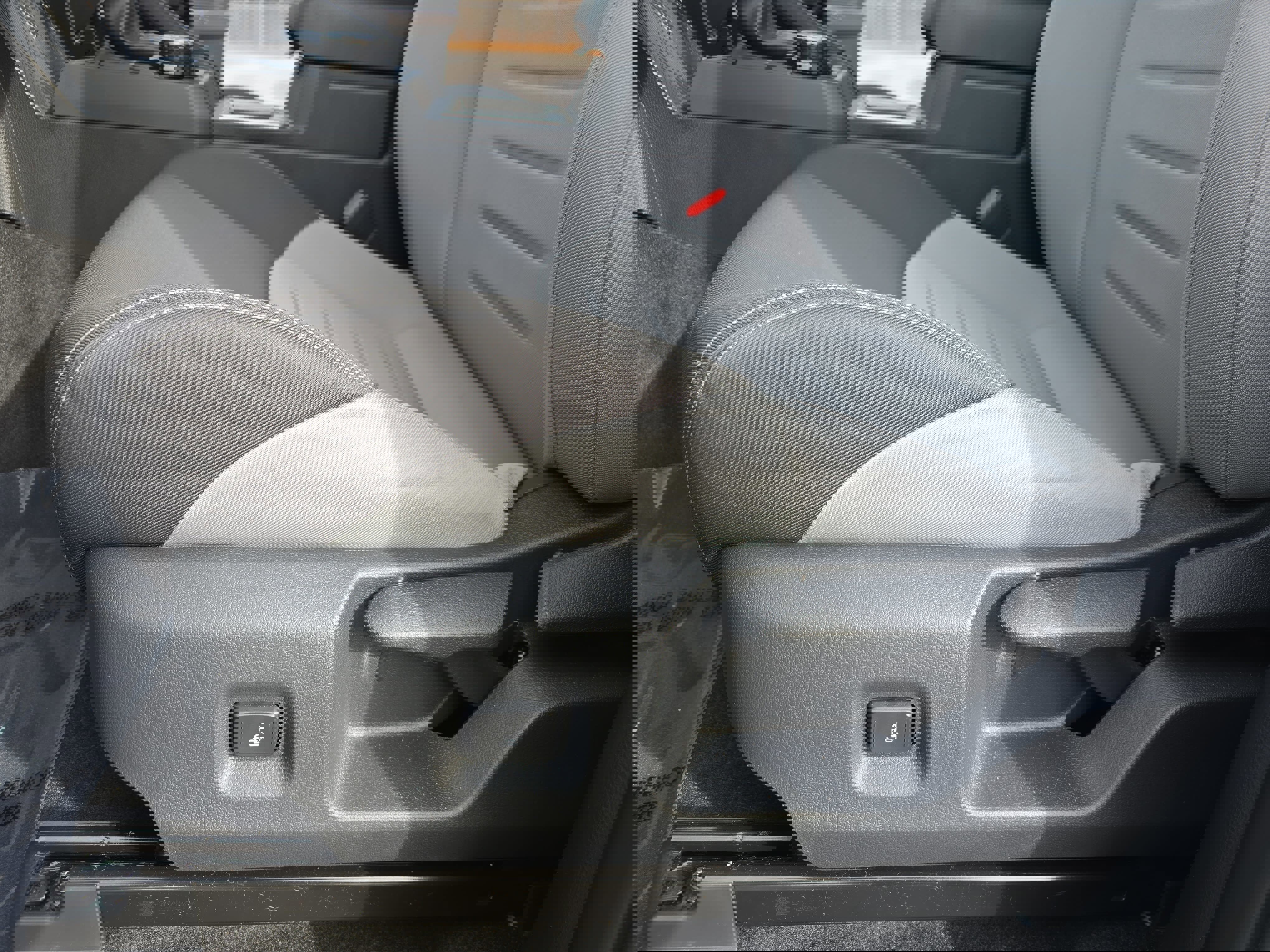 Used 2025 Toyota Tacoma TRD Sport image 31