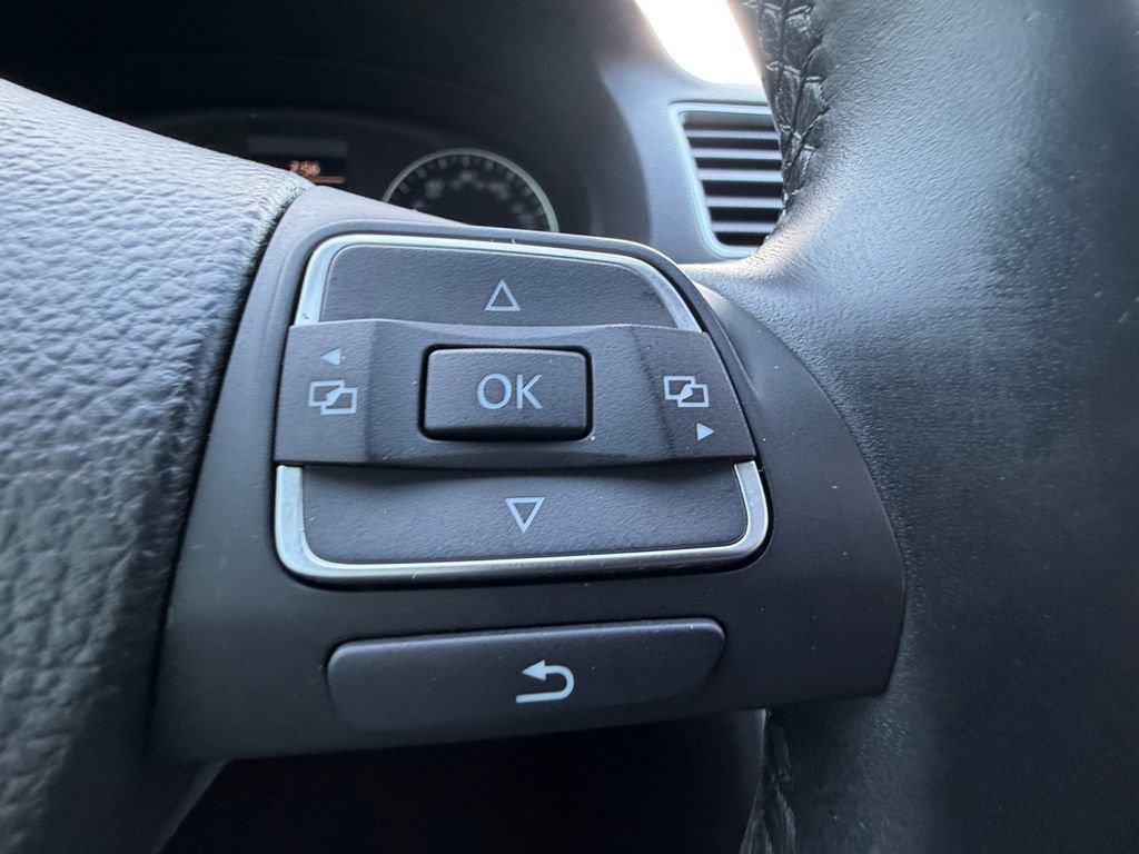 Used 2013 Volkswagen Passat 2.5 SE FWD image 24